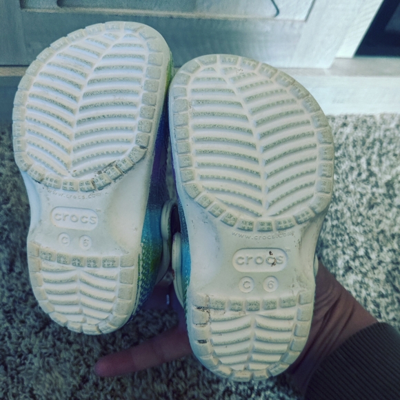Crocs Classic Clogs Rainbow Spray Dye Infant Baby Size 6 - Picture 8 of 8